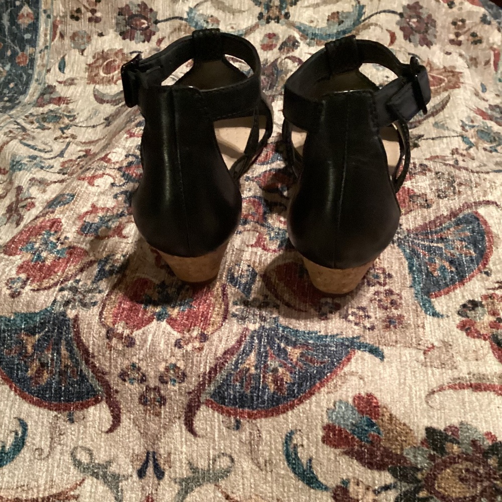 Clarks - Picture 4 of 5